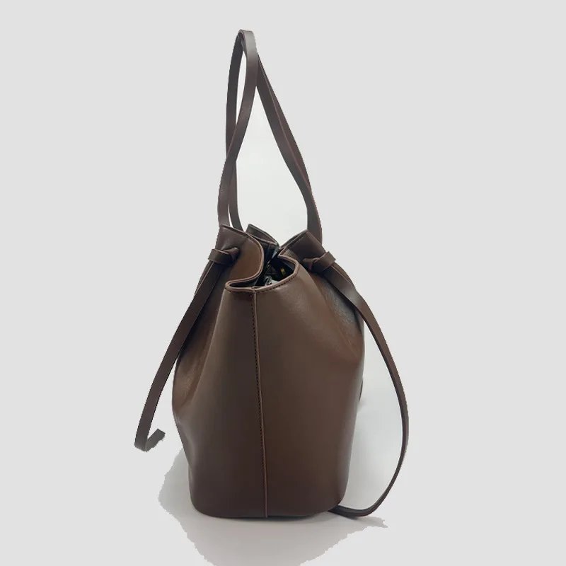 Victoria's Vogue Fashion Large Capacity Trapeze Bag Designer Chic Lock Women Shoulder Bags Luxury Pu Leather Handbags Trend Underarm Bag 2025