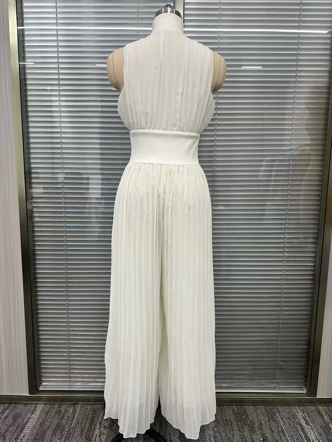 Victoria'S Vogue Sexy Deep V Neck Hollow Zip Jumpsuit Women's Spring Solid High Waist Wide Leg Romper Summer Sleeveless Pleated Vacation Overalls