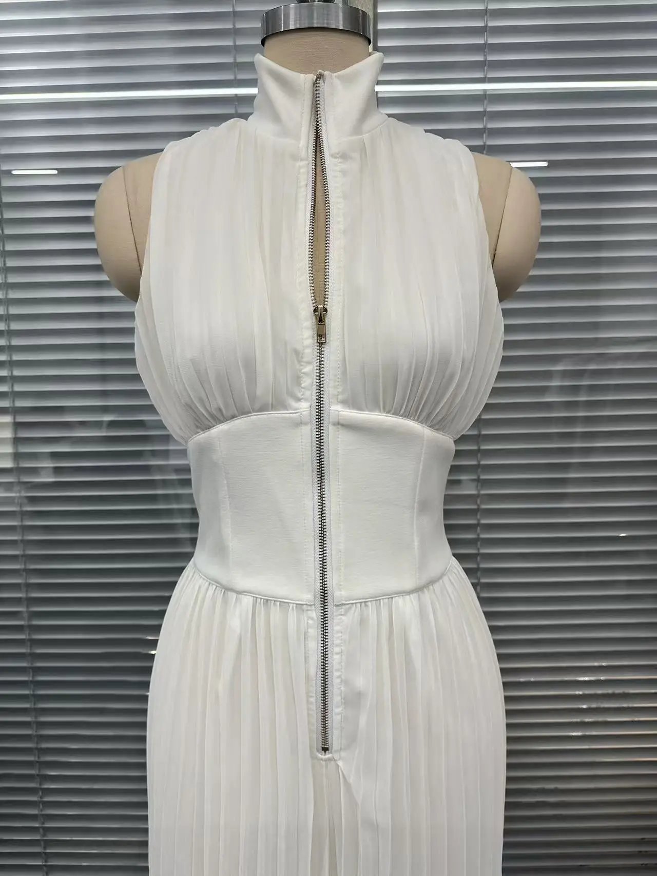 Victoria'S Vogue Sexy Deep V Neck Hollow Zip Jumpsuit Women's Spring Solid High Waist Wide Leg Romper Summer Sleeveless Pleated Vacation Overalls