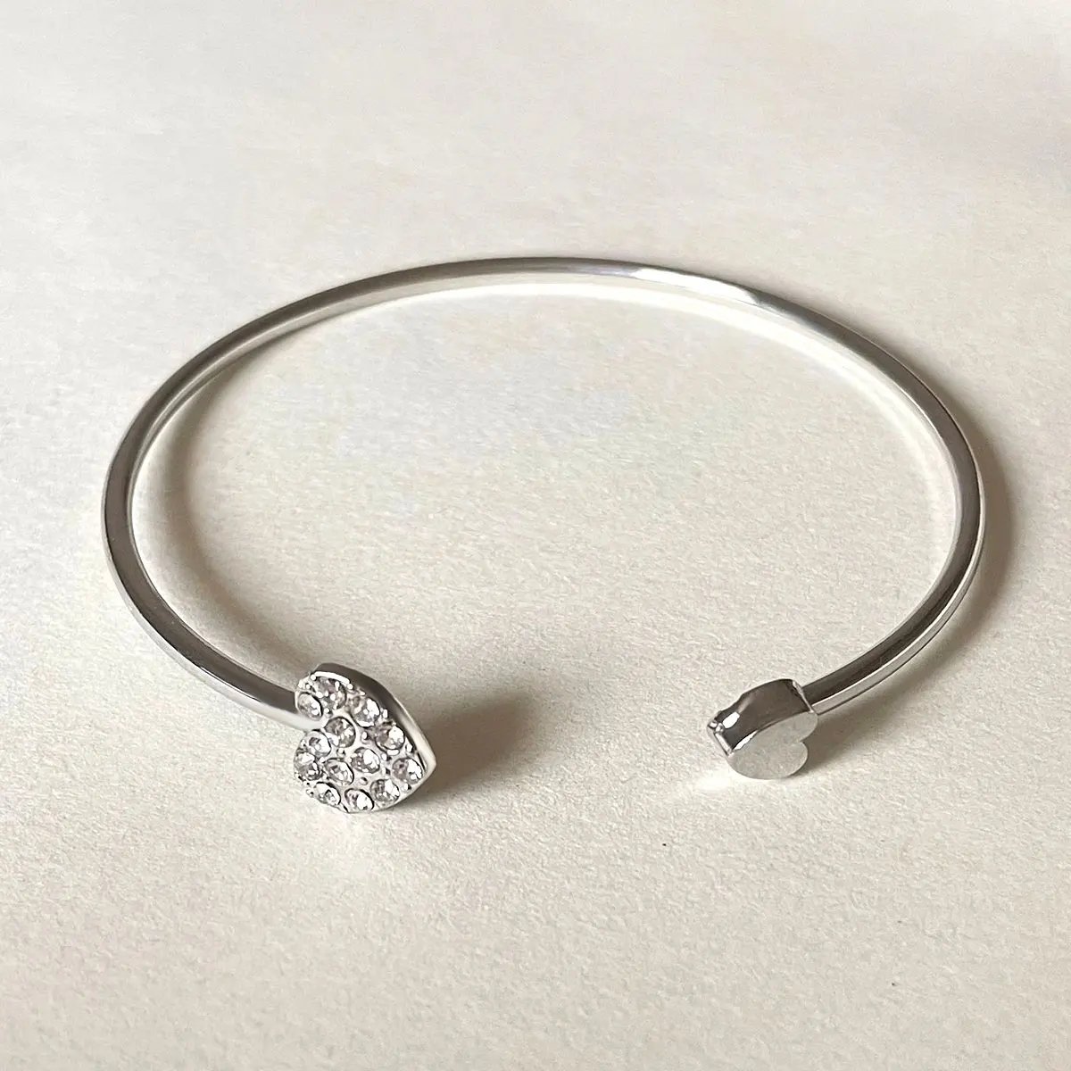 Victoria'S Vogue Women's Cute Elegant Heart and Bowknot Cuff Bracelet Bangles Crystal Charming Accessory Rotatable Fine Wrist Jewelry