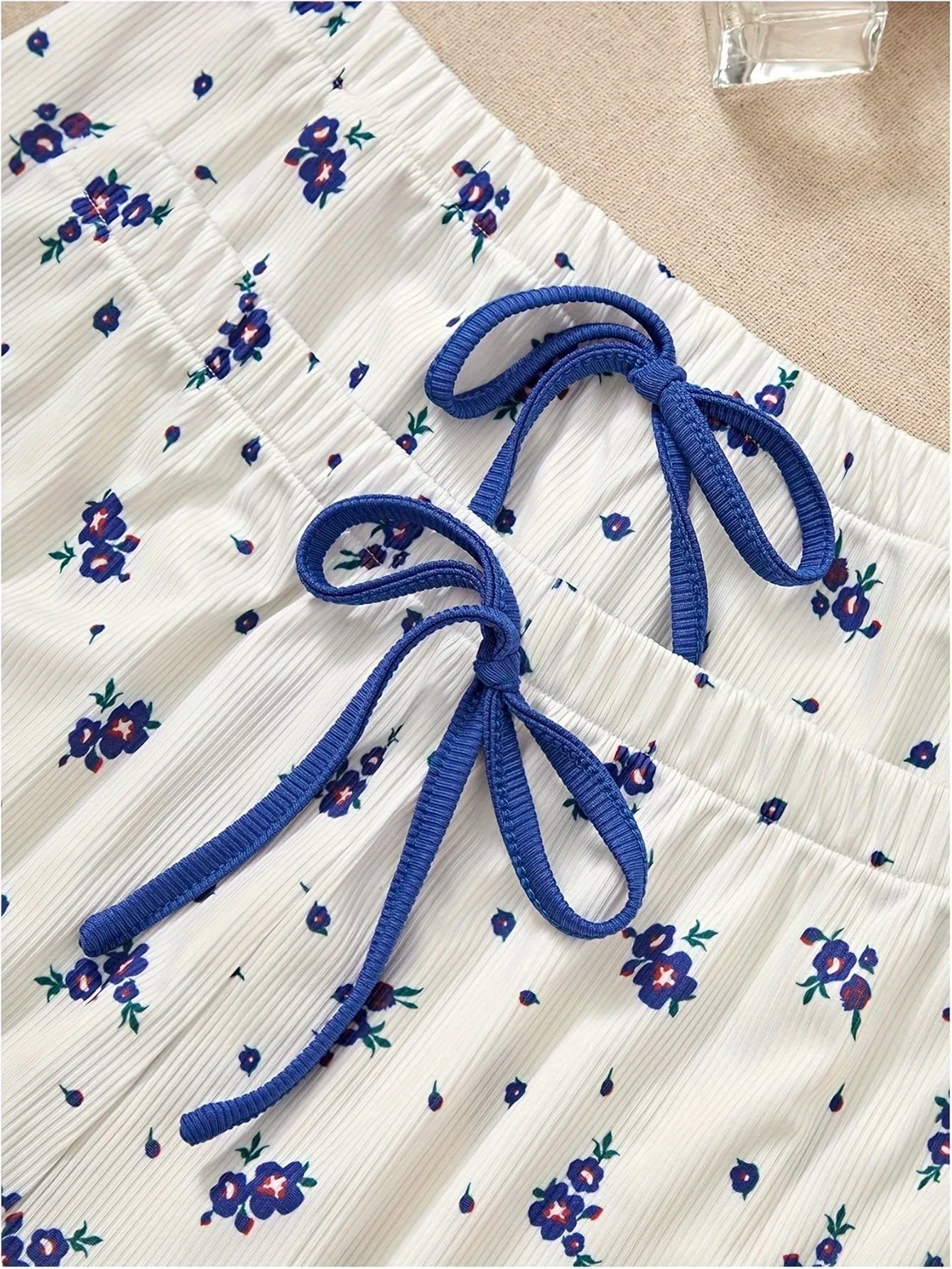 Victoria's Vogue 2PCS Women Pajama Set Lace V-Neck Camisole Top and Floral Printed Shorts Sleepwear Nightwear Loungewear Summer Outfit Victoria's Vogue 2PCS Women Pajama Set Lace V-Neck Camisole Top and Floral Printed Shorts Sleepwear Nightwear Loungewear Summer Outfit