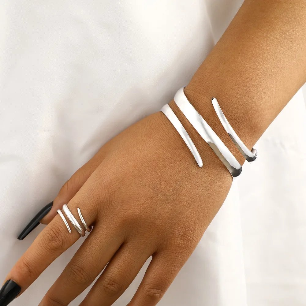 Victoria's Vogue European and American Thick Bracelet and Ring Jewelry Set for Women Gold Color Geometric Line Bracelet Ring Combination Set Gift
