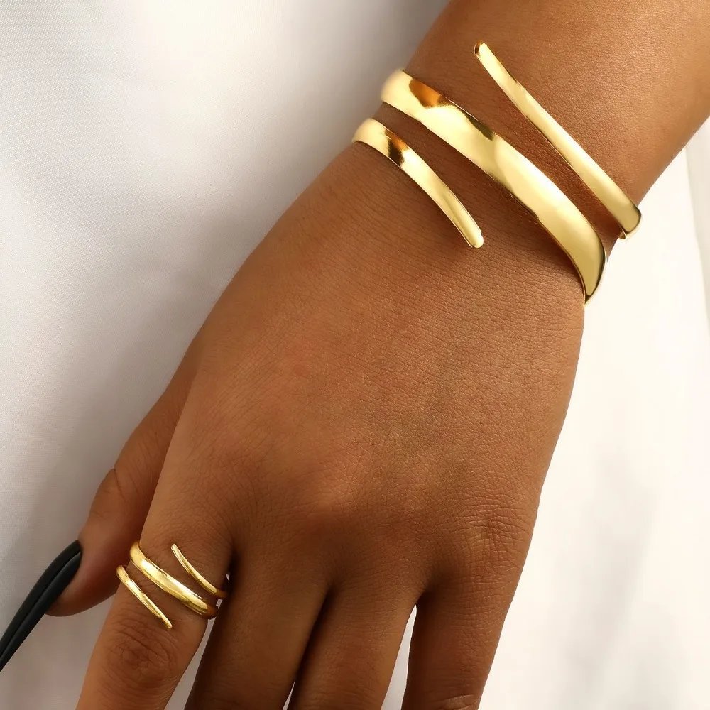 Victoria's Vogue European and American Thick Bracelet and Ring Jewelry Set for Women Gold Color Geometric Line Bracelet Ring Combination Set Gift