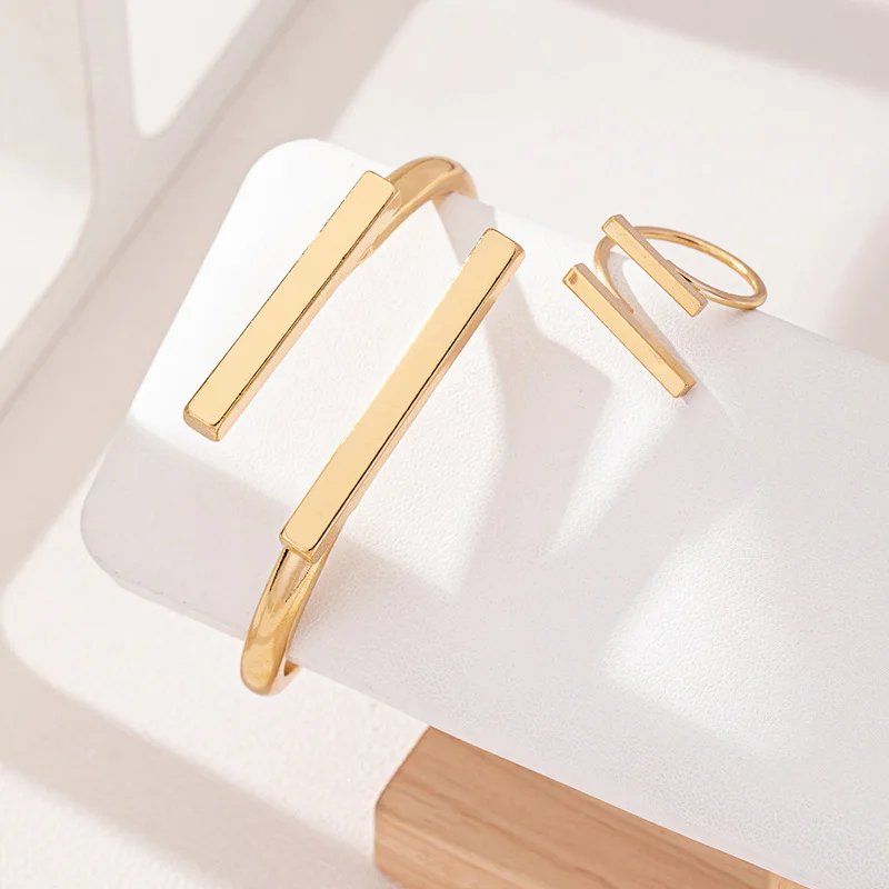 Victoria's Vogue 2pcs New Fashion Simple Design Geometric Open Bracelet Ring Set, Women's Personalized Trend Holiday Party Accessories Gifts