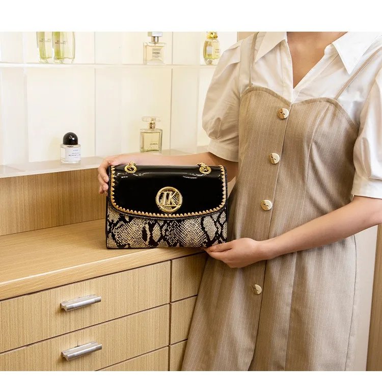 Victoria's Vogue r Direct Sale Fashion Versatile High-End Snake Print Glossy Leather Single Shoulder Crossbody Chain Bag