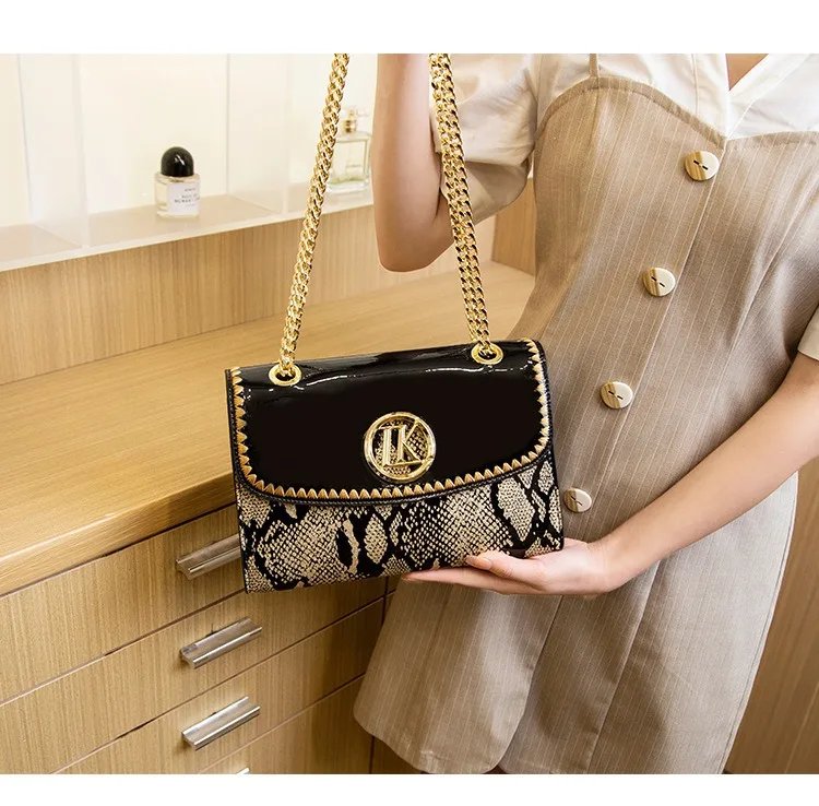Victoria's Vogue r Direct Sale Fashion Versatile High-End Snake Print Glossy Leather Single Shoulder Crossbody Chain Bag