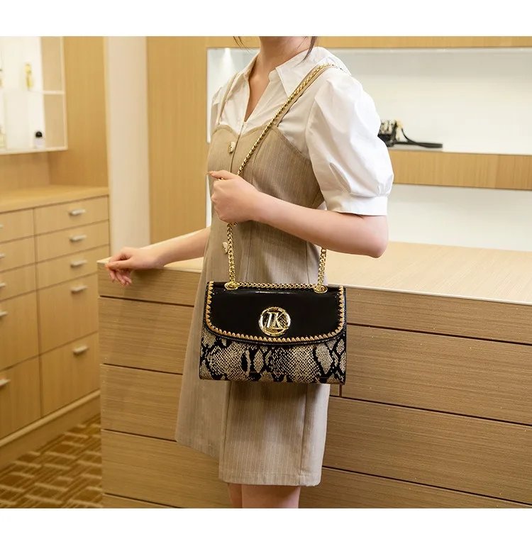 Victoria's Vogue r Direct Sale Fashion Versatile High-End Snake Print Glossy Leather Single Shoulder Crossbody Chain Bag