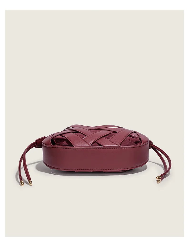 Victoria's Vogue Fashion Woven Hollow Women Handbags Luxury Designer Ladies Shoulder Messenger Bag Small Totes Tassel Lady Composite Bag Burgundy
